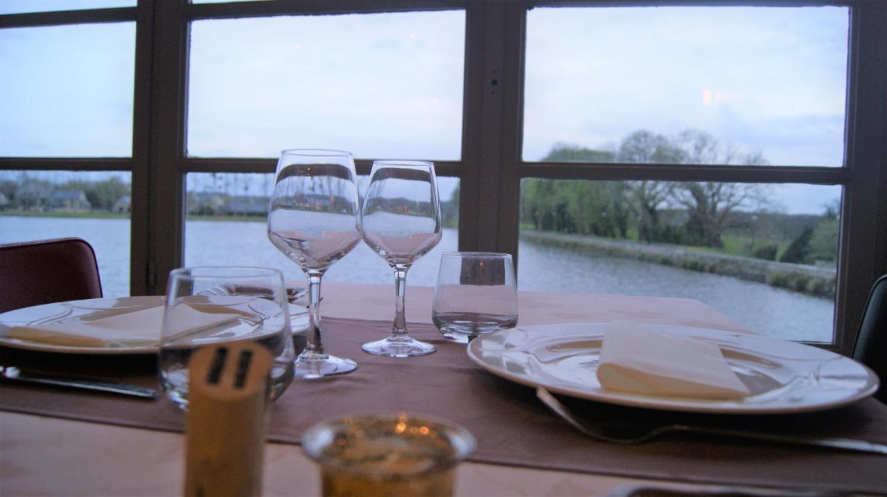 Hotel Restaurant Du Lac Комбур Екстер'єр фото